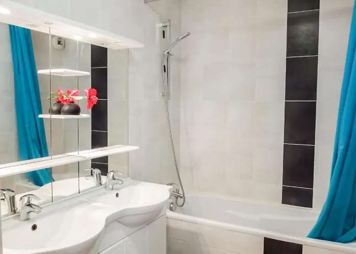Paradis - 3 Etoiles, Vue Apaisante Sur Golf, Pins Parasols, 2e Etage - 80 M2 Dont Terrasse Avec Pergola, 2 Chambres, 3 Clim, Wifi - Piscine, Parking Et Park A Velos, Ascenseur - En Option Linge, Menage - Pistes Cyclables, A Proxi *
